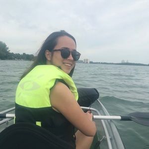 Meet your Posher, Maddie